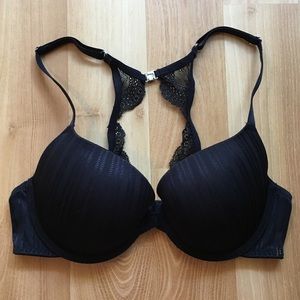 💕❤️Beautiful Black Bra with Lace Back